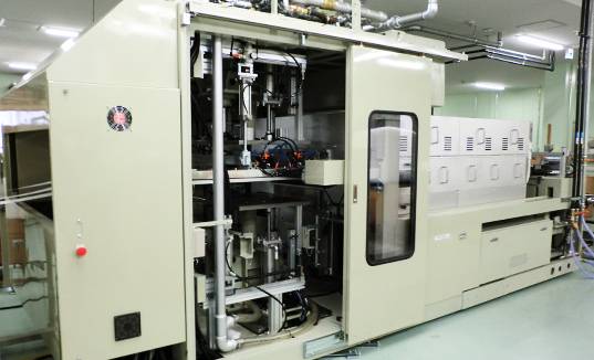設備写真:新型連続真空成型機